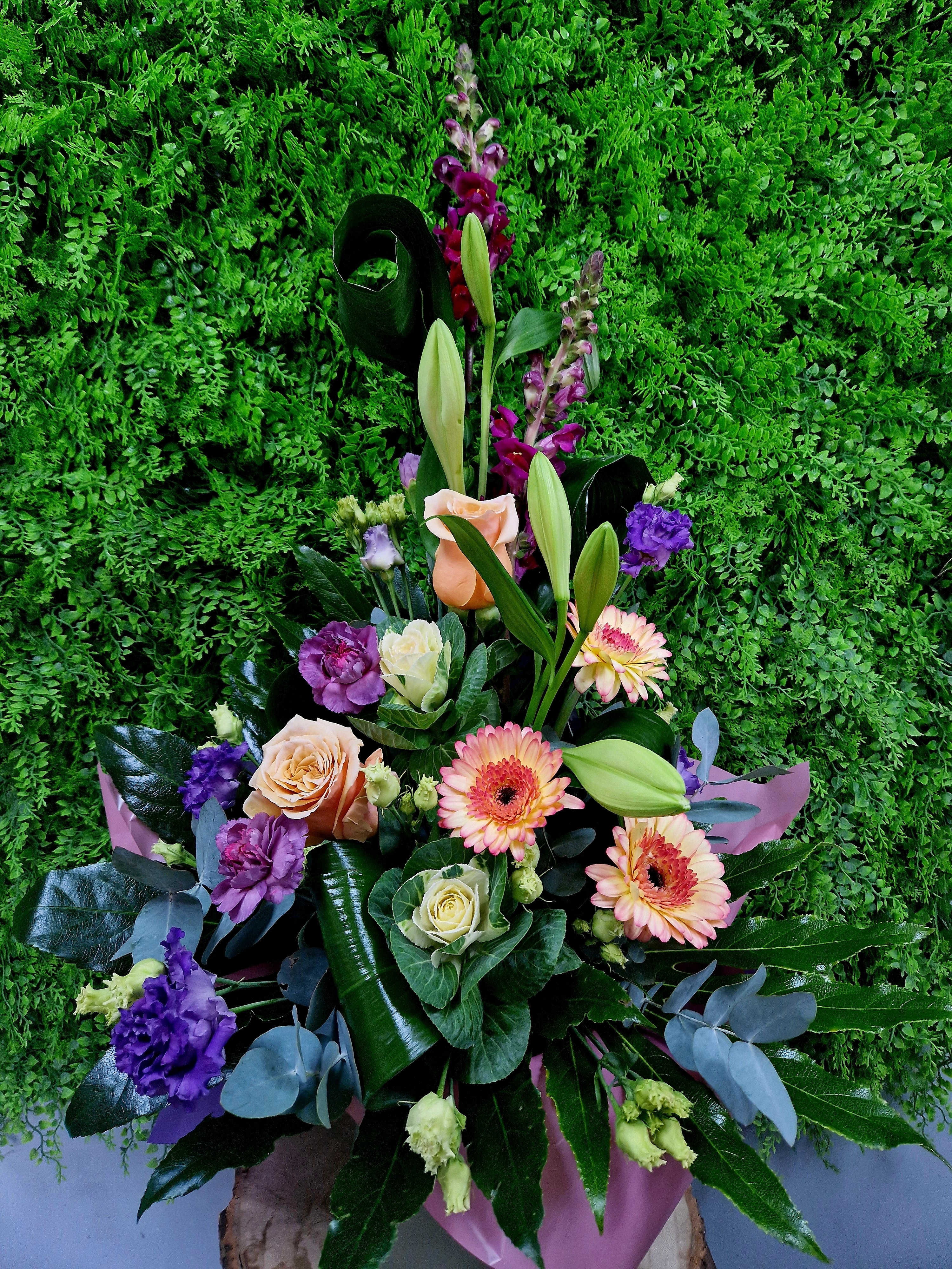 Local modern arrangement. Flower Arrangement