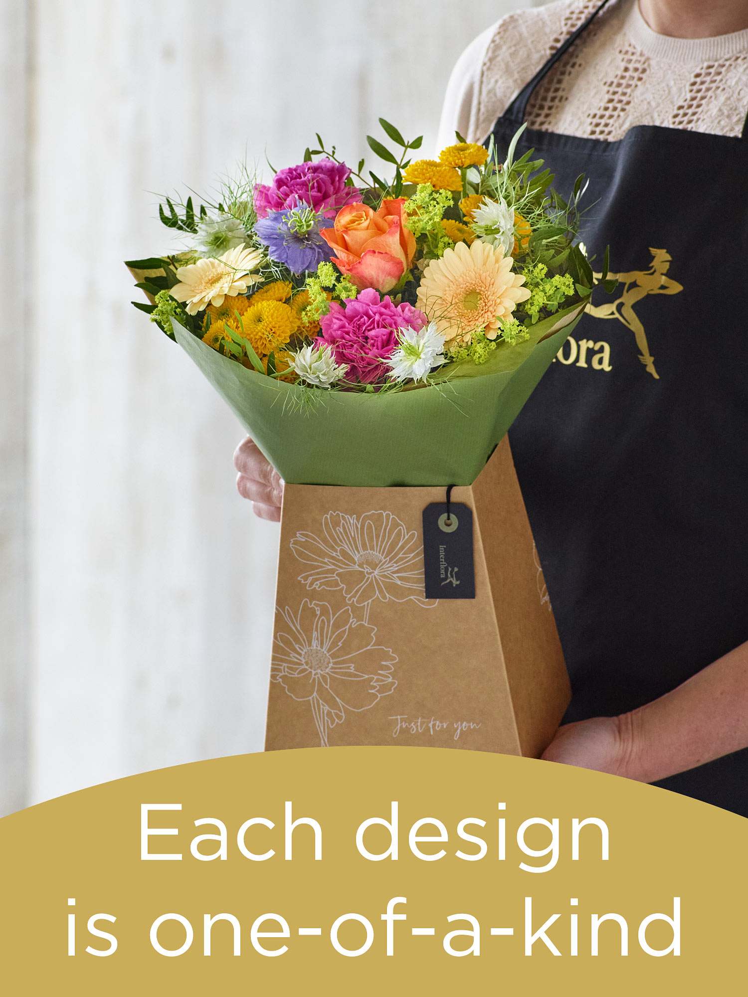 Summer Gift Box Made With The Finest Flowers In Oxford Oxfordshire The Flower Shop