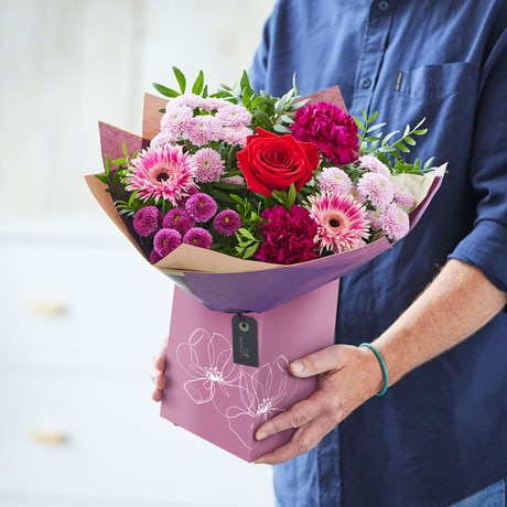 Valentine’s Mixed Gift Box Flower Arrangement