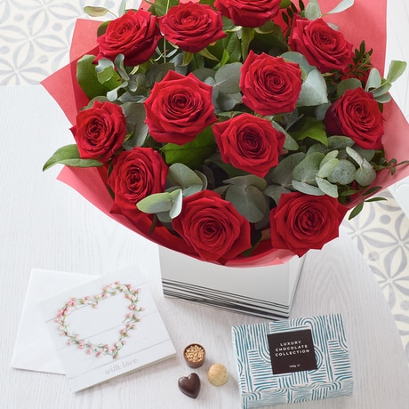 Red Rose Anniversary Gift Set Flower Arrangement
