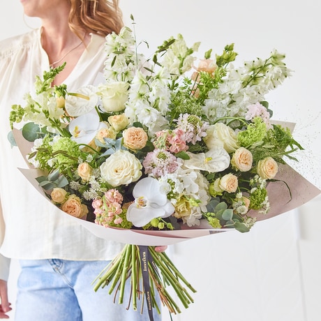 Extra Large size,  inches height and  inches wide.