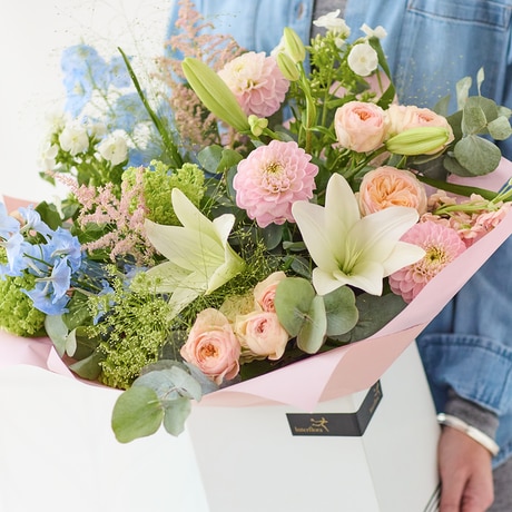 Sumptuous Pastel Bouquet Flower Arrangement