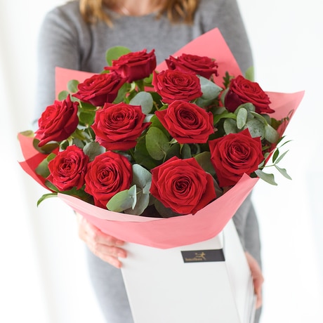 Dozen Luxury Red Roses Flower Arrangement