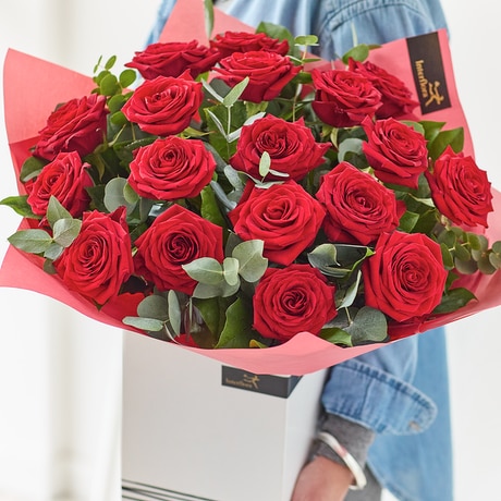 Dozen Luxury Red Roses Flower Arrangement
