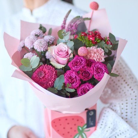 Pastel Summer Gift Box Flower Arrangement