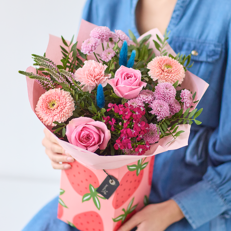 Pretty Strawberry Gift Box Flower Arrangement