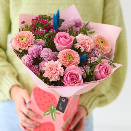 Pretty Strawberry Gift Box Flower Arrangement