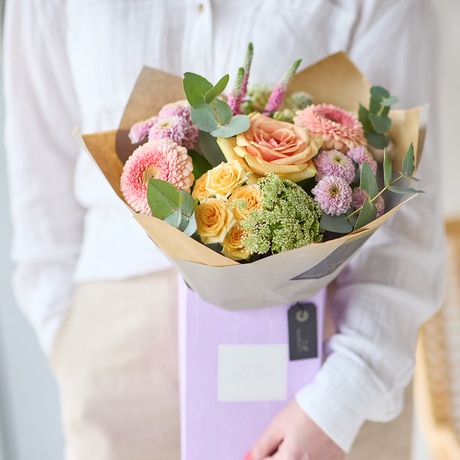 Classic Summer Gift Box Flower Arrangement