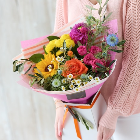 Trending Summer Gift Box Flower Arrangement
