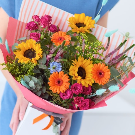 Trending Summer Bouquet with Sunflowers Flower Arrangement