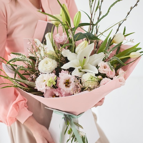 Lovely Trending Spring Bouquet Flower Arrangement