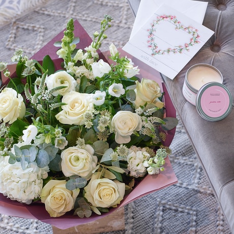 Deluxe Neutral Romantic Gift Set Flower Arrangement