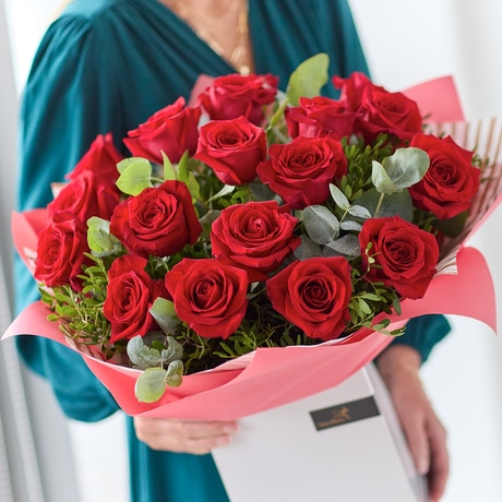 18 Red Roses size,  inches height and  inches wide.