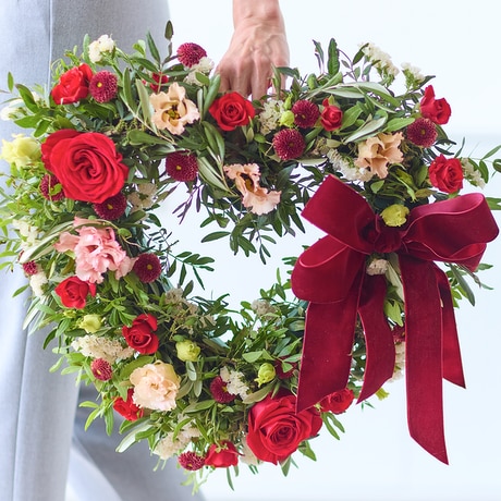 Romantic Valentine's Wreath Flower Arrangement