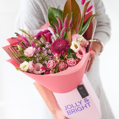 Lovely Trending Winter Gift Box Flower Arrangement