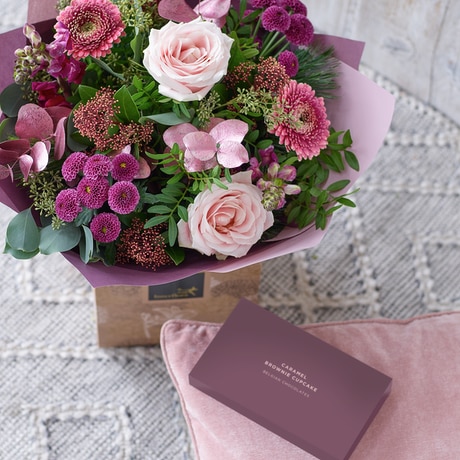 Luxury Classic Christmas Bouquet with Chocolates Flower Arrangement