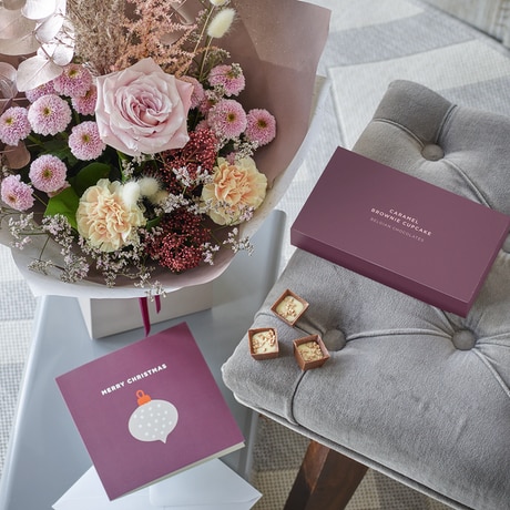 Winter Trending Gift Box, Chocolates & Card Flower Arrangement
