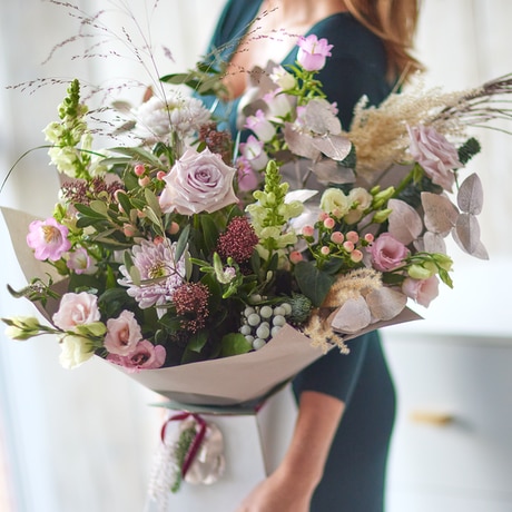 Majestic Classic Festive Bouquet Flower Arrangement