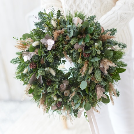 Winter Trending Wreath size,  inches height and  inches wide.