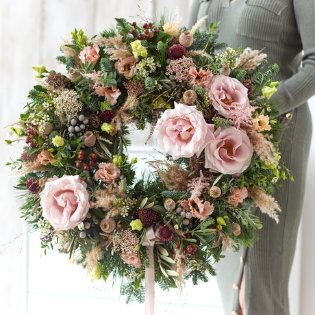 Ultimate Winter Trending Wreath size,  inches height and  inches wide.