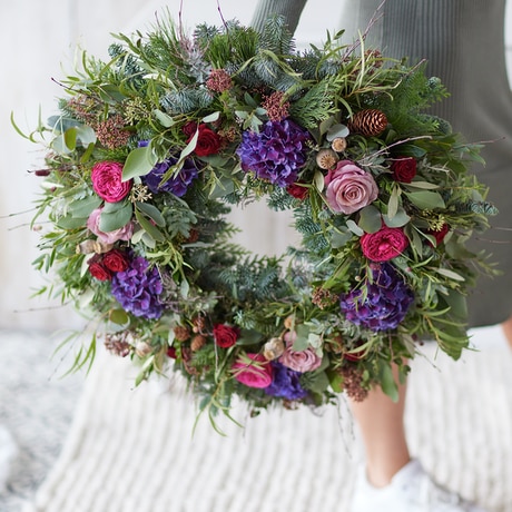 Ultimate Classic Christmas Wreath size,  inches height and  inches wide.