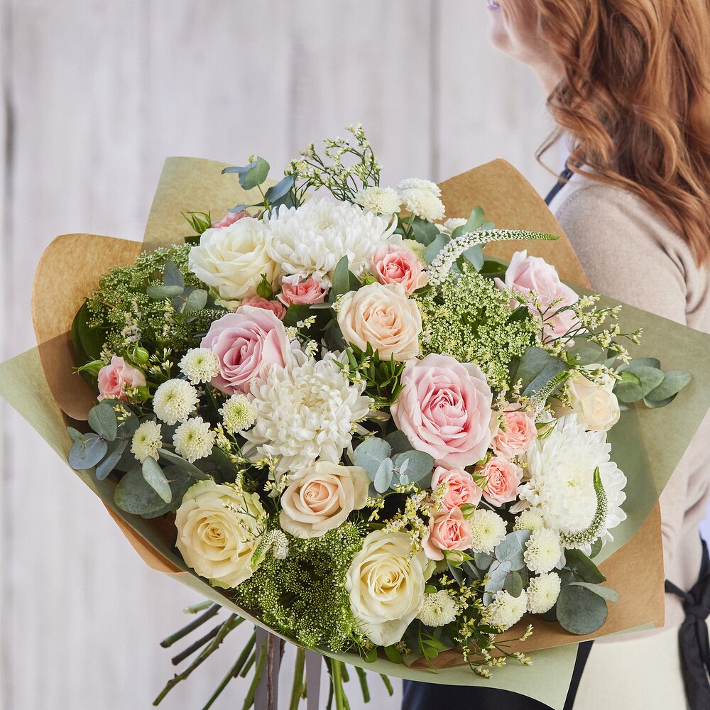 NEUTRAL SYMPATHY HAND-TIED BOUQUET Flower Arrangement