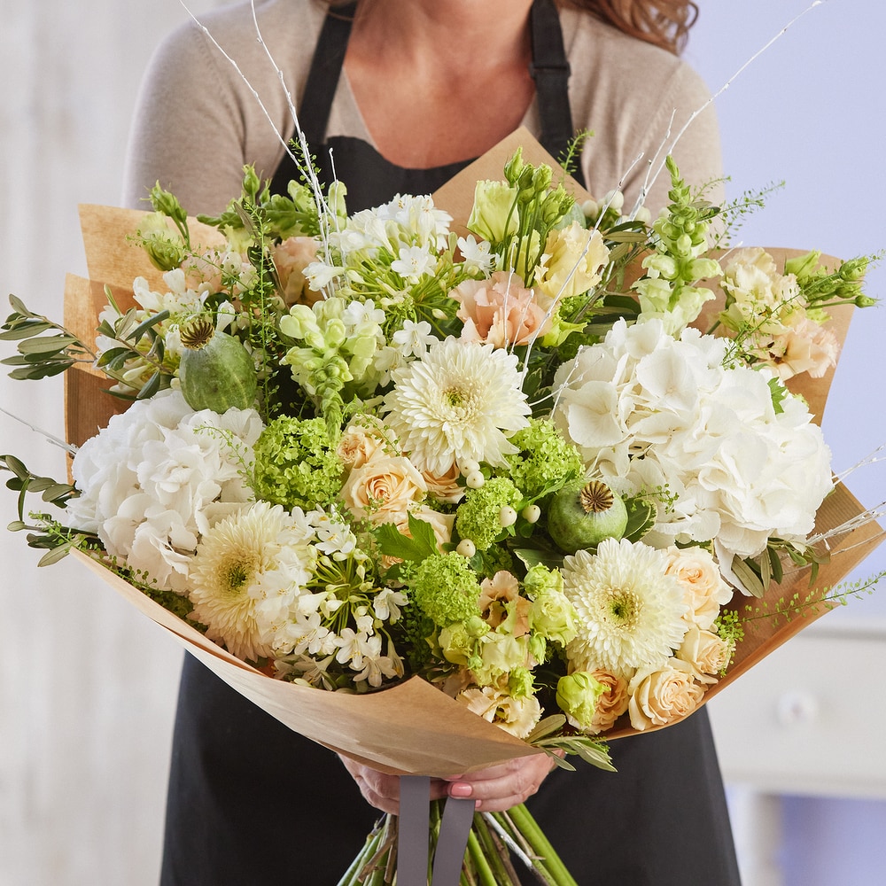 NEUTRAL SYMPATHY HAND-TIED BOUQUET Flower Arrangement