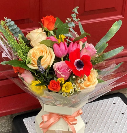 Cheerful Gift Box Flower Arrangement