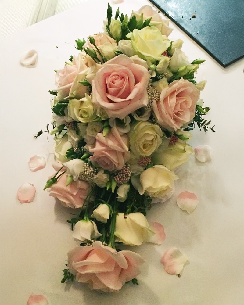 【希少品】Wedding Flowers Bride Wedding Bouquet – buy online or call
