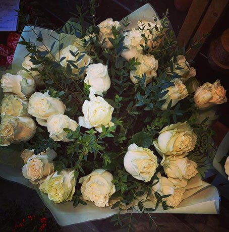 24 White Roses size,  inches height and  inches wide.