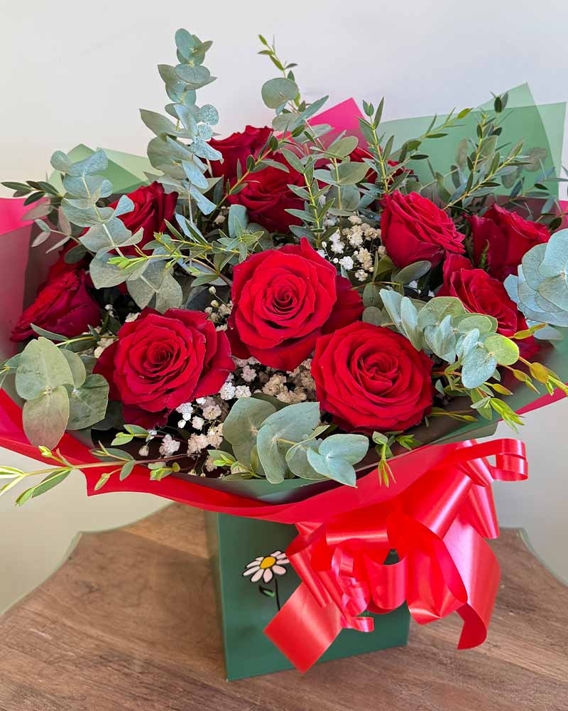 12 Red Roses Flower Arrangement