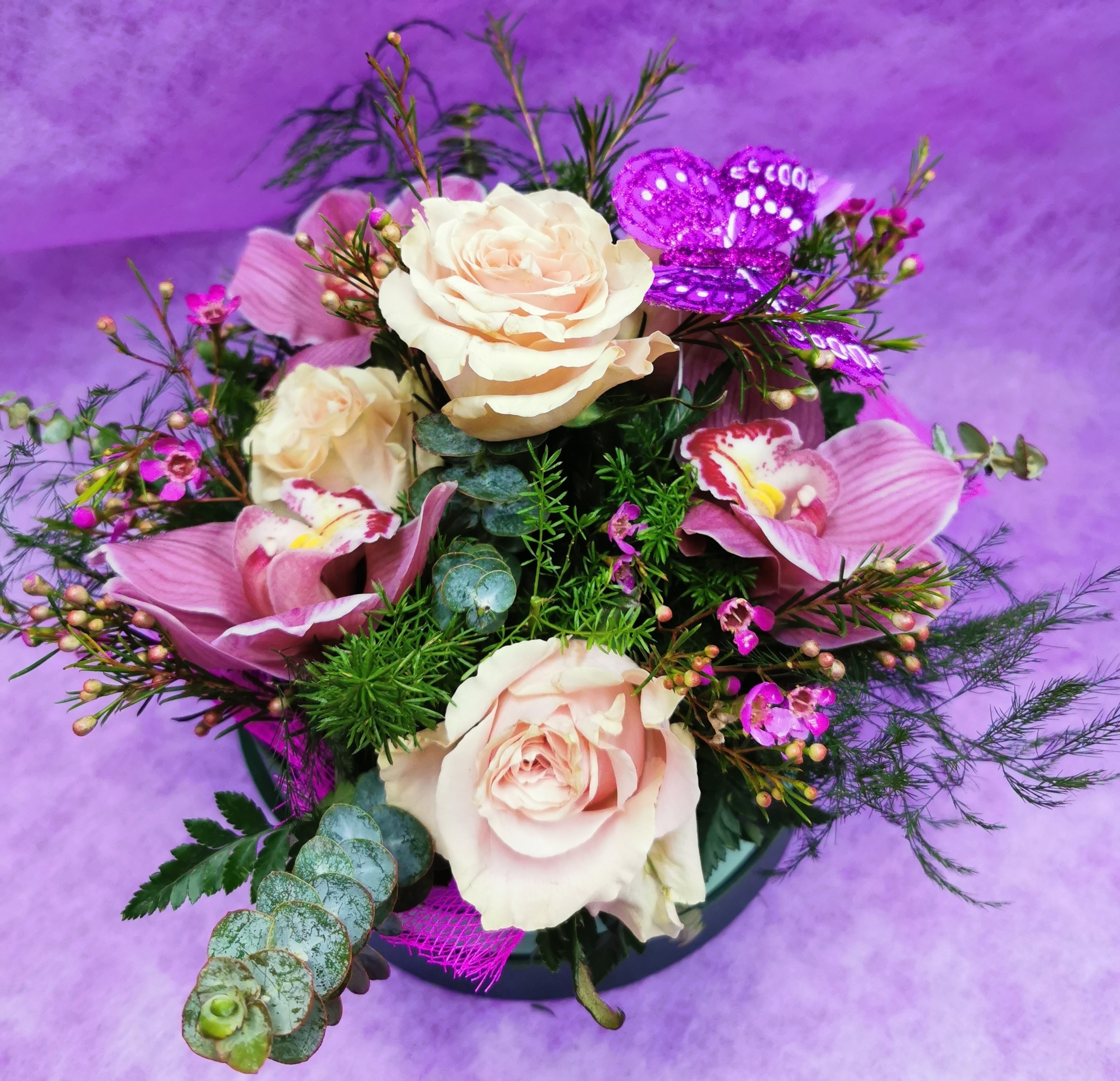 Rose & Orchid Hat Box Flower Arrangement