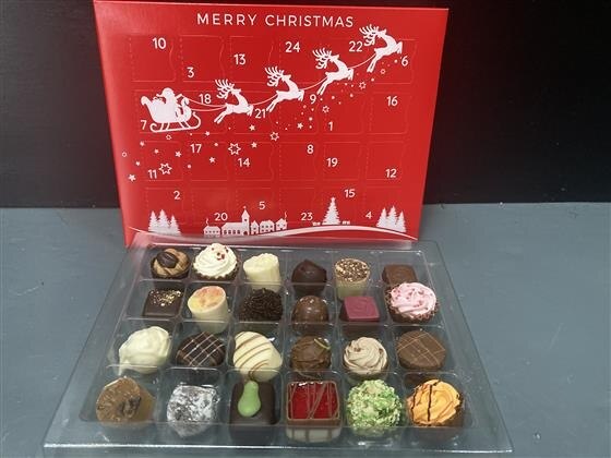 ADVENT CALENDER RED Gifts