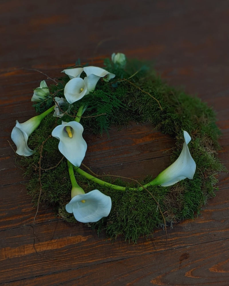 Eco-friendly White Calla Wreath Funeral Arrangement