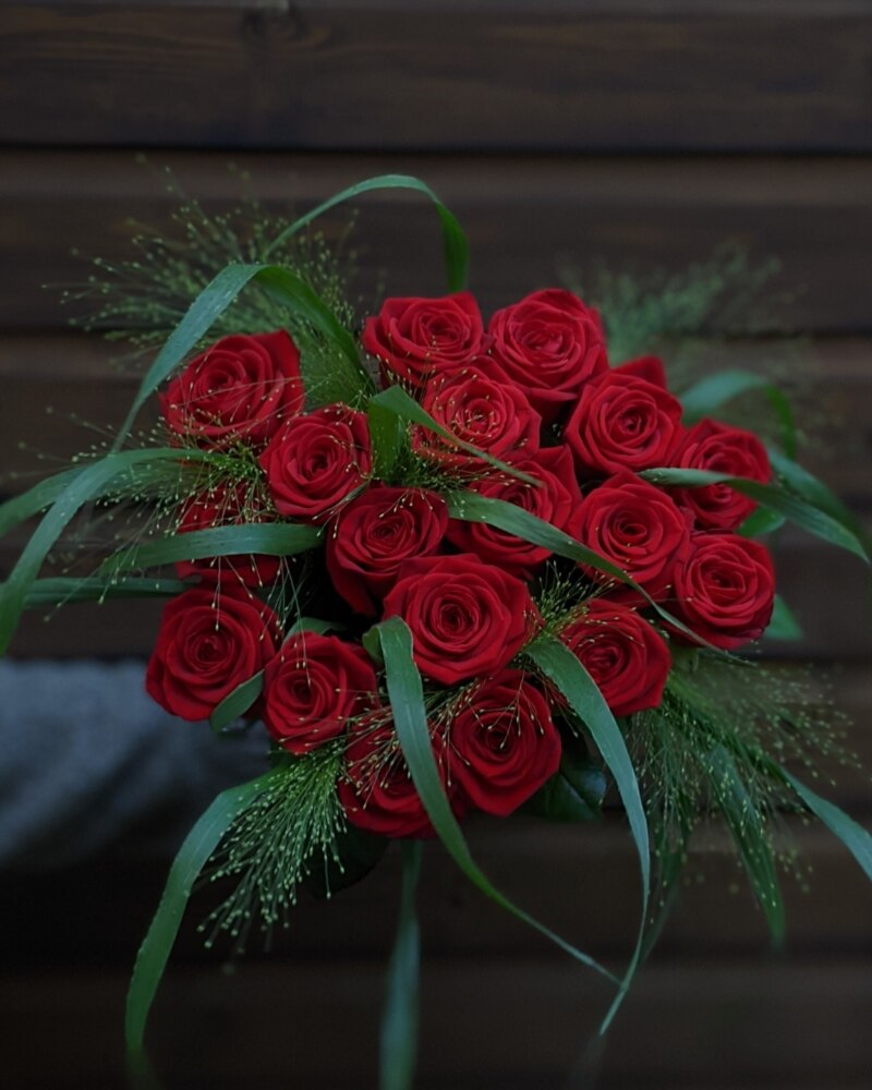 18 Red Rose Handtied Bouquet Bouquet