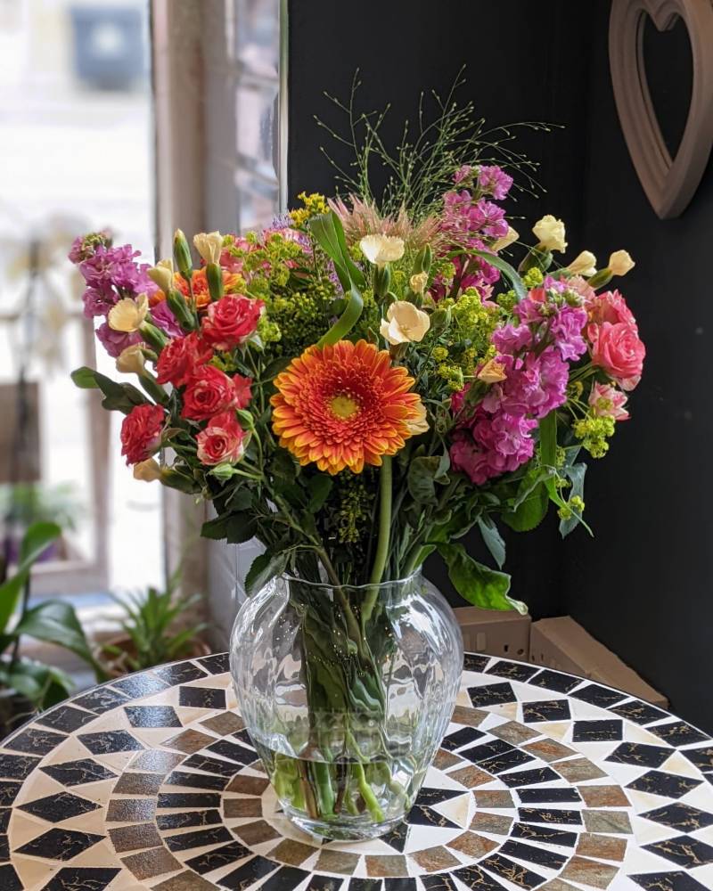 Summer Vase Arrangment Flower Arrangement