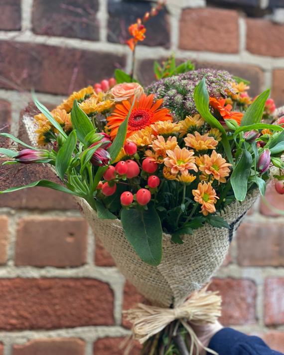 Autumnal Gift wrap Flowers