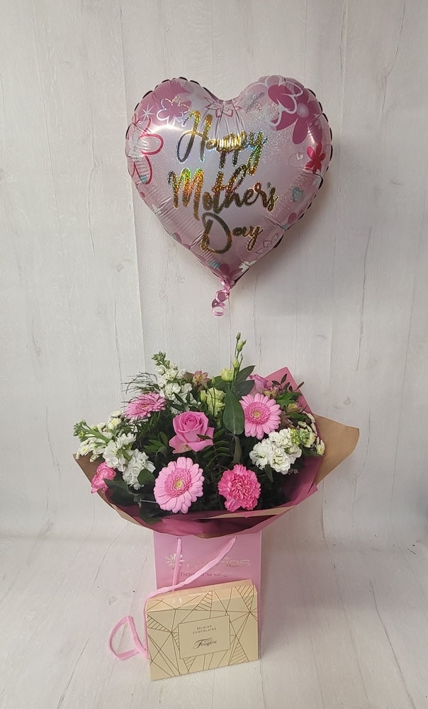 Mother's Day Gift Bundle Flower Arrangement