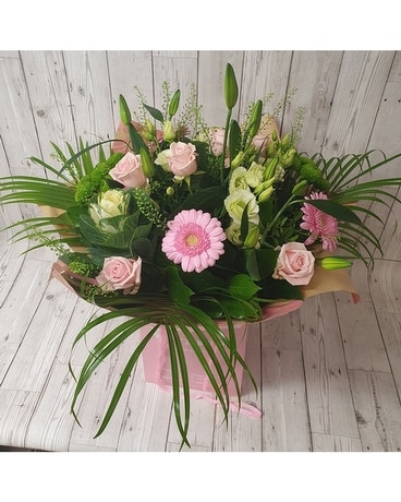 Local Florist Choice / Pastel Pink Flower Arrangement