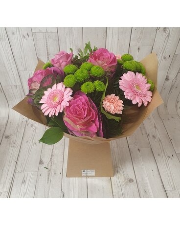 Local Gift Box / Pink Flower Arrangement