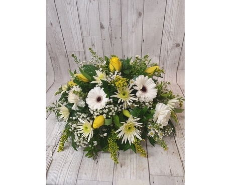 Loose Posy Yellow and White Flower Arrangement