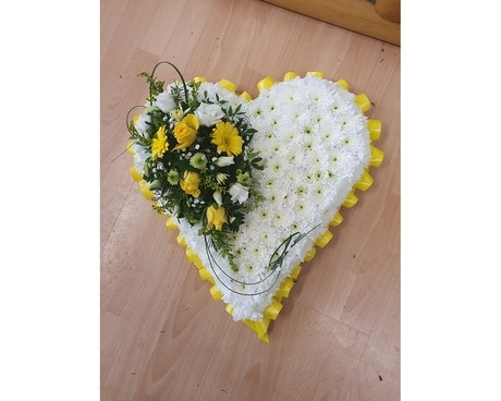 Based Heart Yellow & White Flower Arrangement