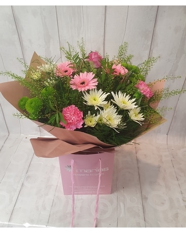 Local Hand-Tied / Pink Flower Arrangement