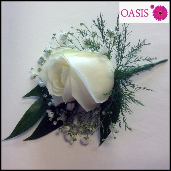 Rose and Gypsophila Flower Arrangement