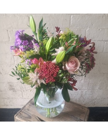 Flower Arrangement with Vase Flower Arrangement