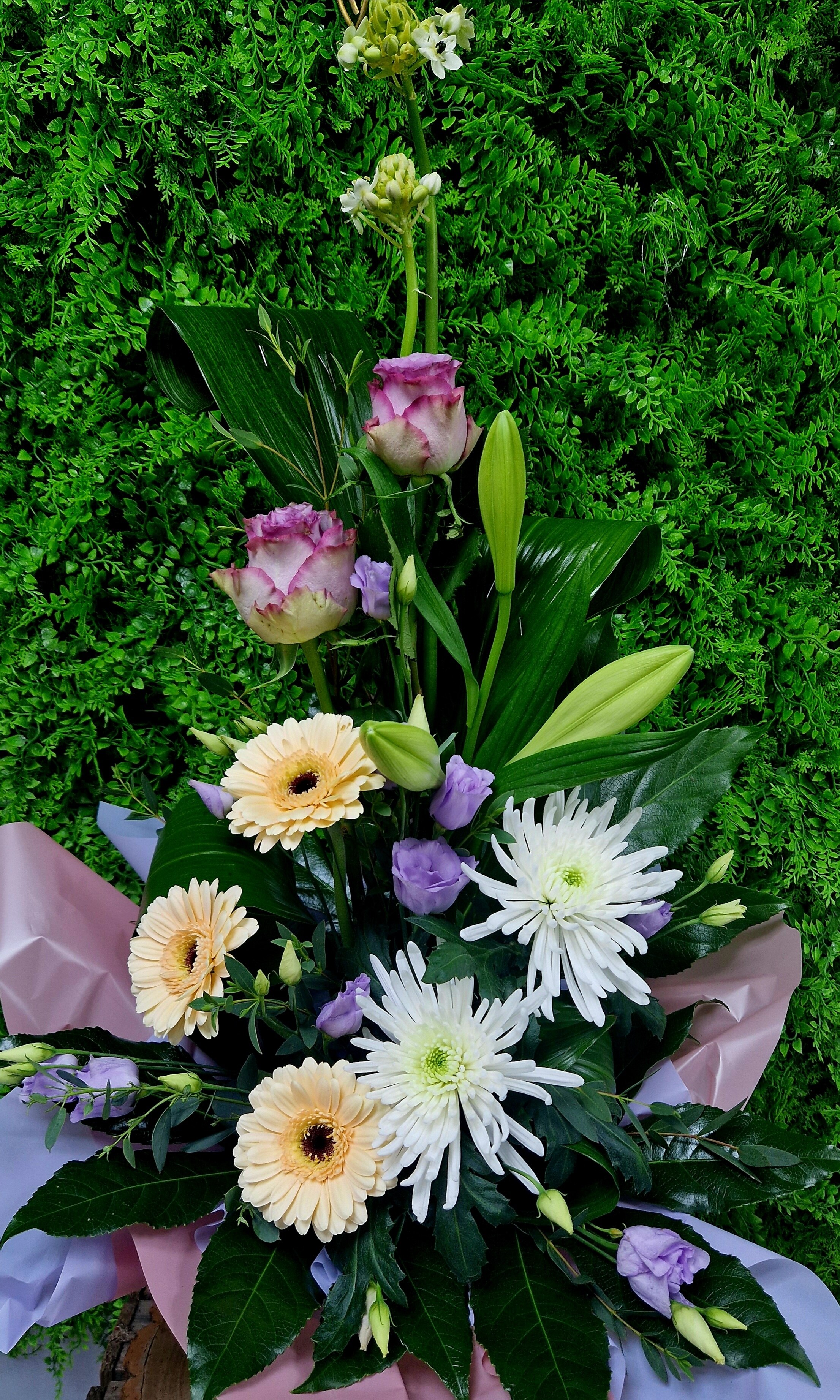 Local modern arrangement. Flower Arrangement