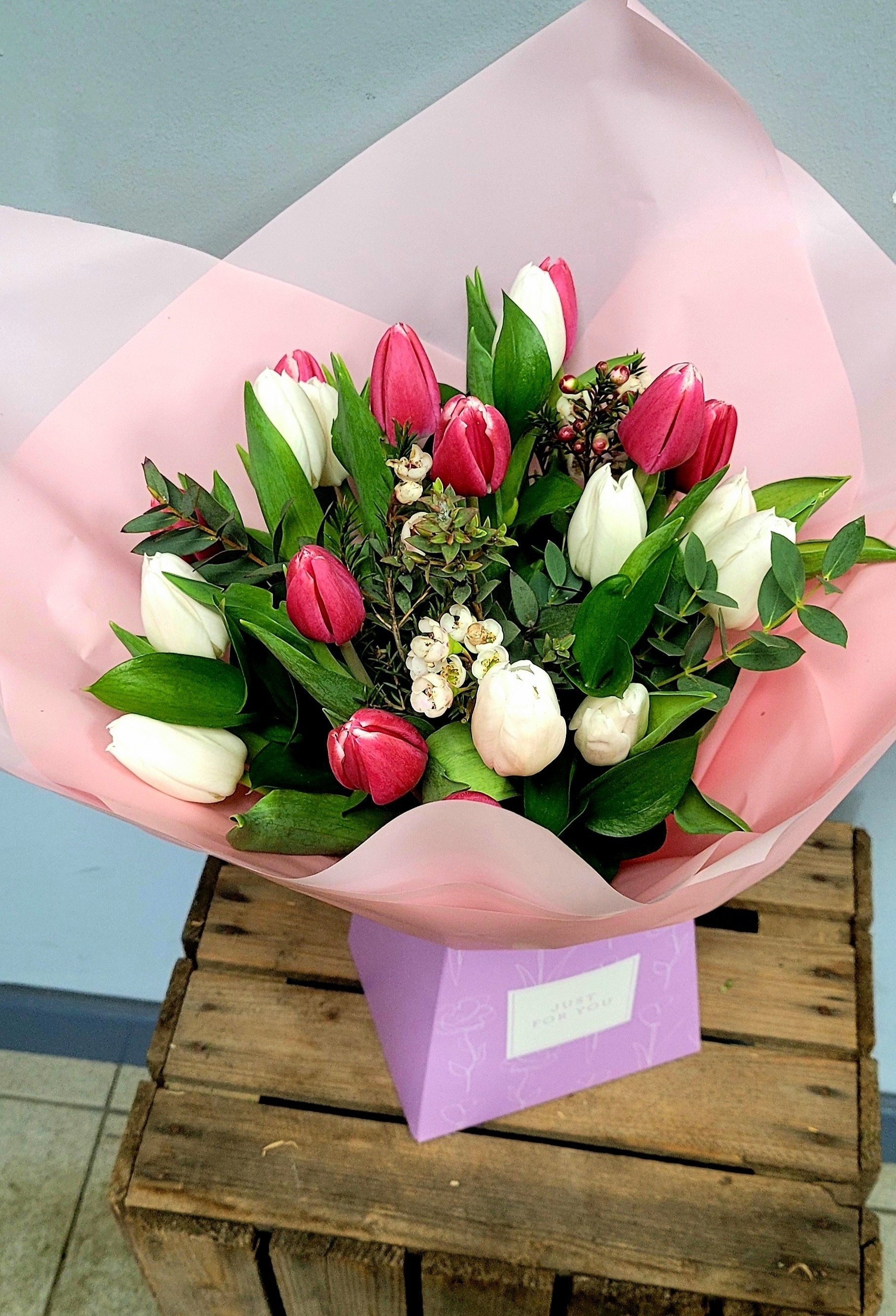 Local tulip gift box Flower Arrangement